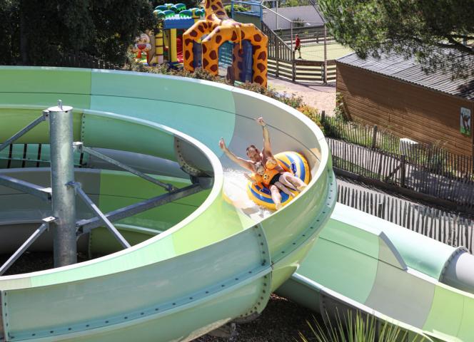 camping piscine couverte toboggan vendée