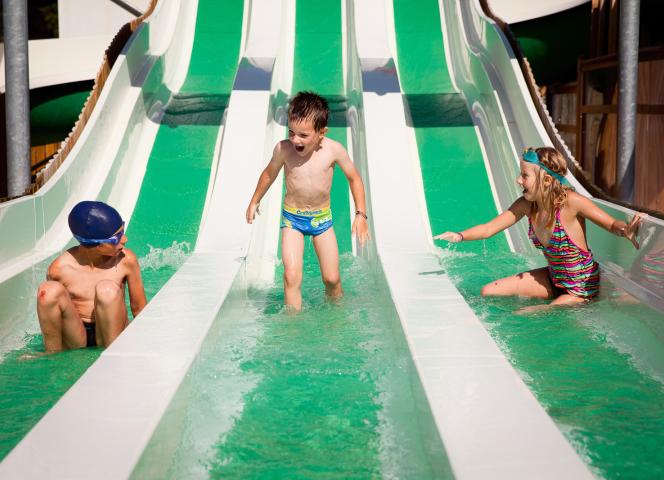 Découvrez les nouveaux toboggans aquatiques du camping La Mignardière 4 étoiles 