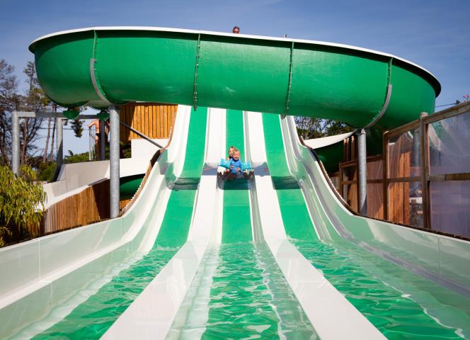 Découvrez les nouveaux toboggans aquatiques du camping La Mignardière 4 étoiles 