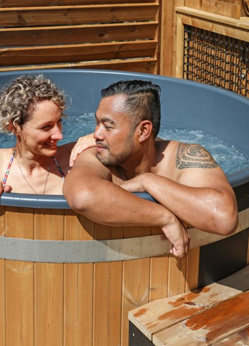 location camping avec jacuzzi privatif