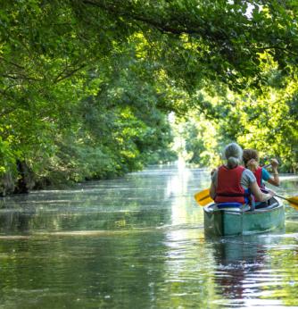 Balade en barque proche camping Le Petit Rocher