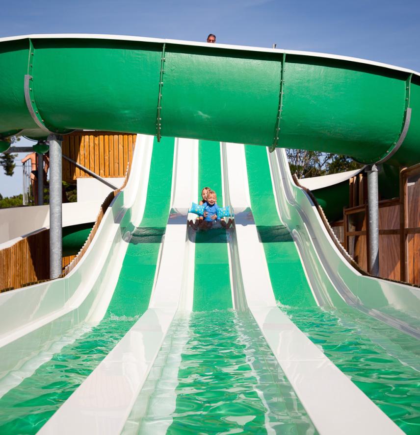 Découvrez les nouveaux toboggans aquatiques du camping La Mignardière 4 étoiles 