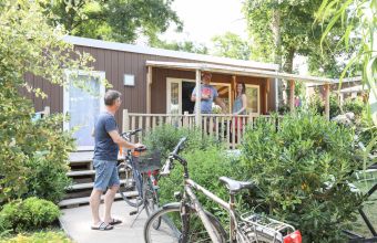 Camping Le Petit Rocher quartier Premium