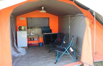 Emplacement tente Prêt-à-camper La Corniche
