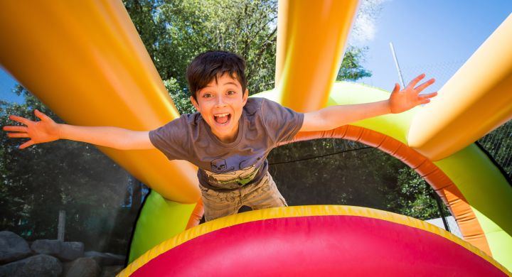 Structure gonflable camping Le Petit Rocher