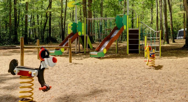 Camping la Mignardière - Destination Châteaux de la Loire - Aire de jeux enfants