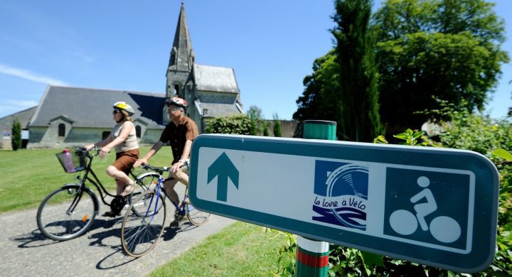 Emplacement campings 2 adultes avec vélos camping La Mignardière en Touraine