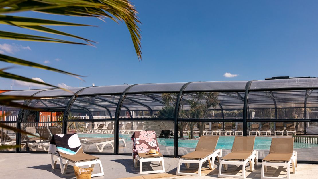 Piscine couverte et chauffée camping Park Er Lann Presqu'île de Quiberon