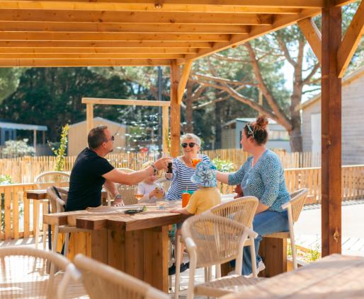 Profitez de l'aménagement extérieur du camping Les Peupliers sur l'Ile de Ré