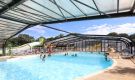 Piscine couverte camping Le Petit Rocher en Vendée